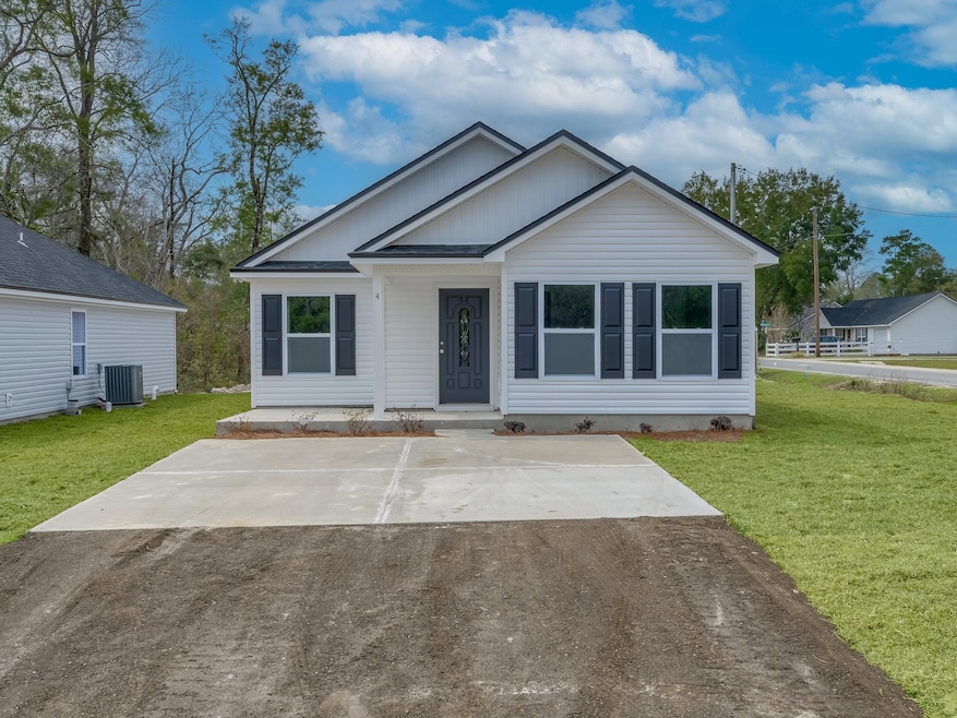 8 Destiny Ln, Crawfordville, FL 32327 - photo 1
