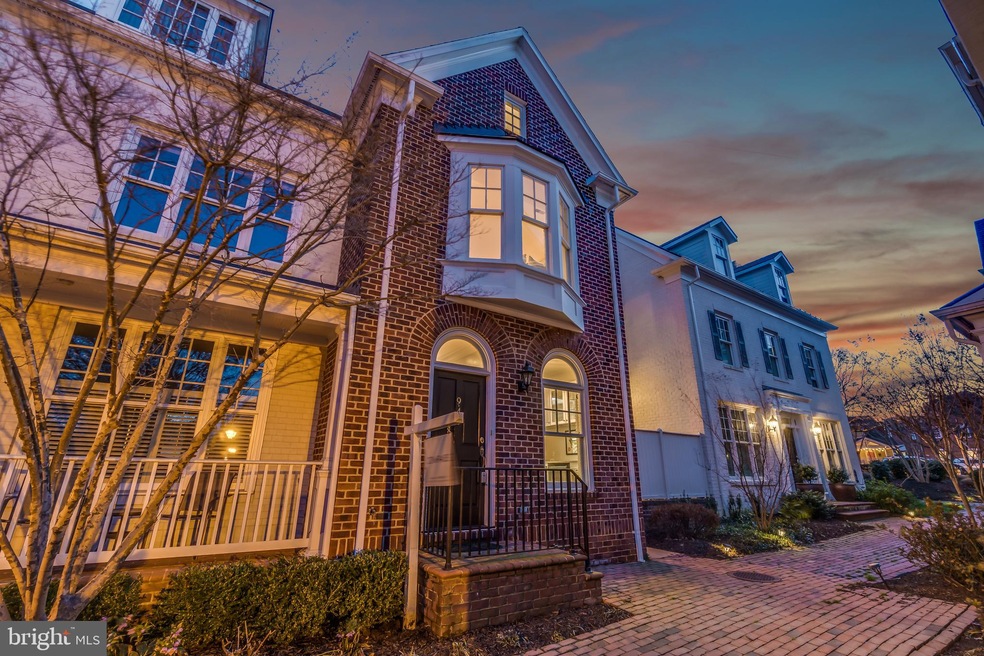 945 Powhatan St, Alexandria, VA 22314 - photo 1