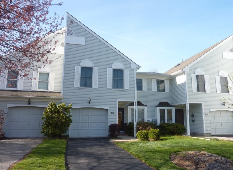 852 Princeton Ct, Branchburg, NJ 08853 - photo 1