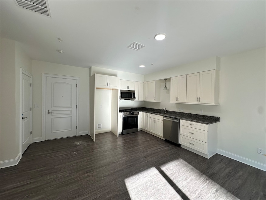 10 Franklin Ave unit 102, Revere, MA 02151 - photo 1