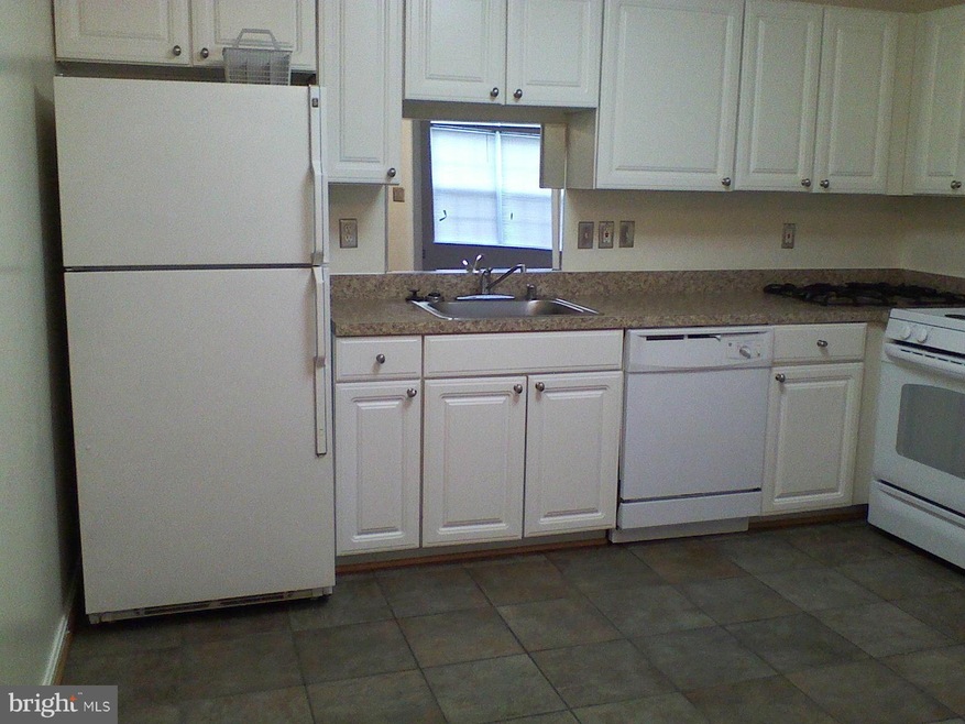 8886 Goose Landing Cir unit O, Columbia, MD 21045 - photo 1