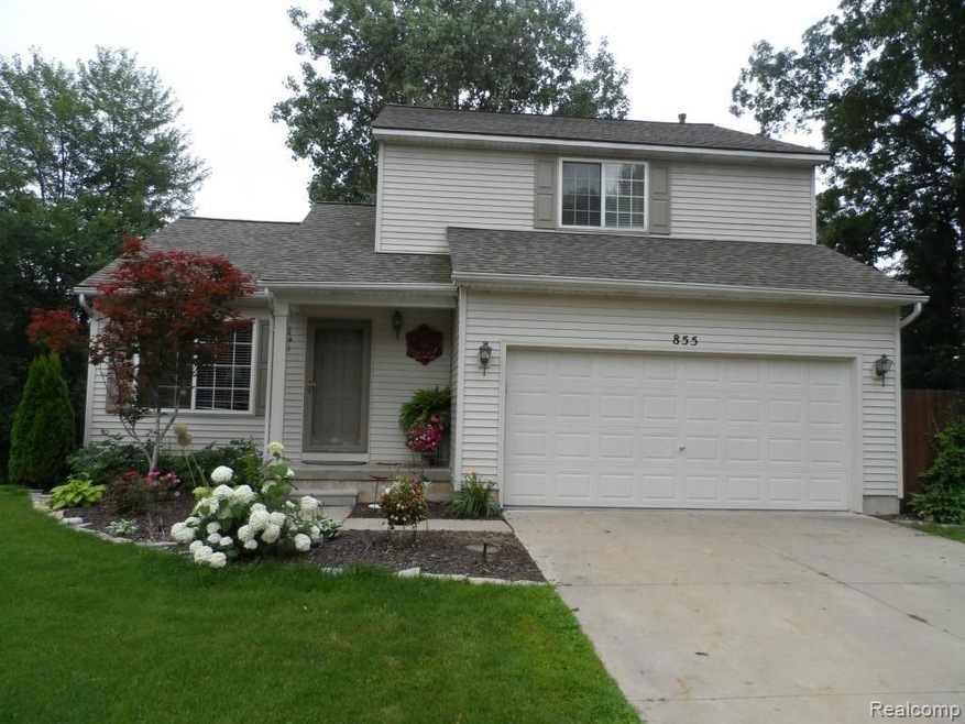 855 Bay Crossing Dr, Waterford, MI 48327 - photo 1