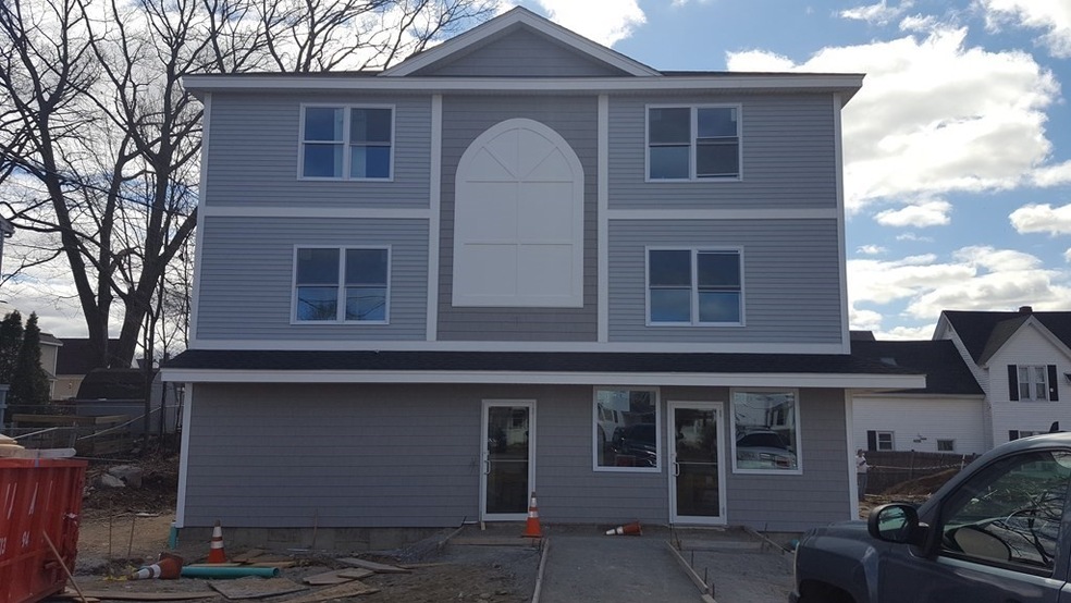 339 Mammoth Rd unit 2, Lowell, MA 01854 - photo 1