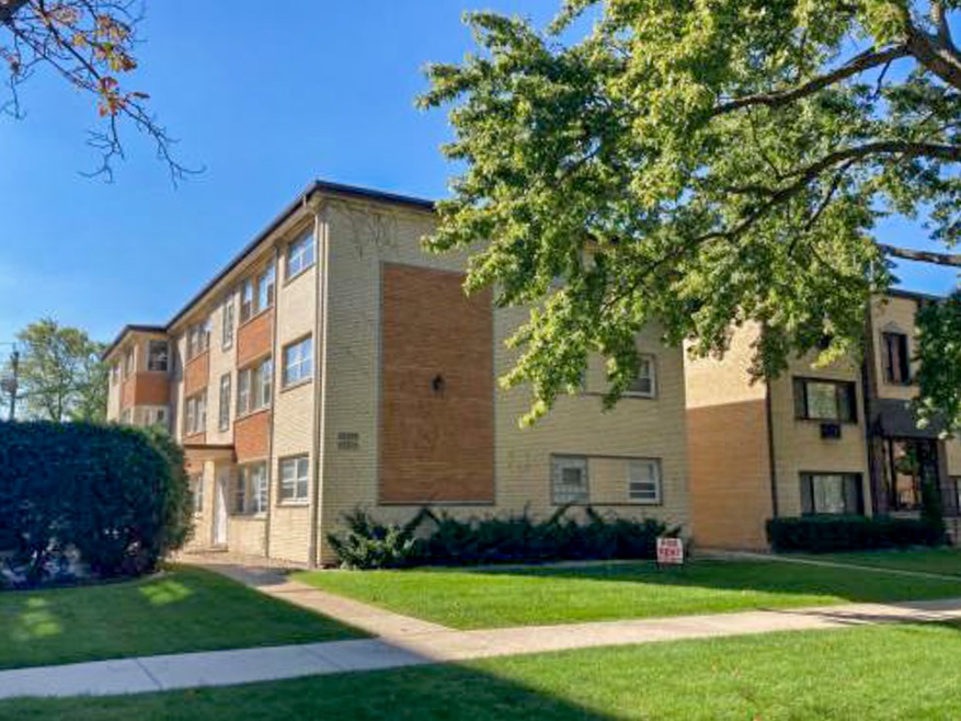 1479 Ashland Ave unit 1, Des Plaines, IL 60016 - photo 1