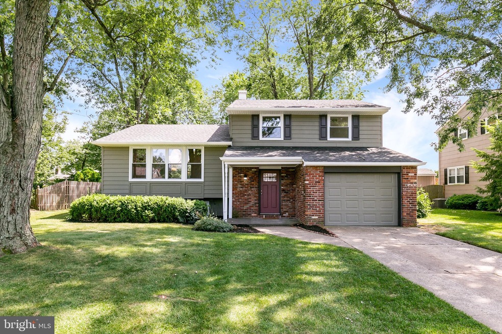 10 Locust Grove Rd, Cherry Hill, NJ 08003 - photo 1