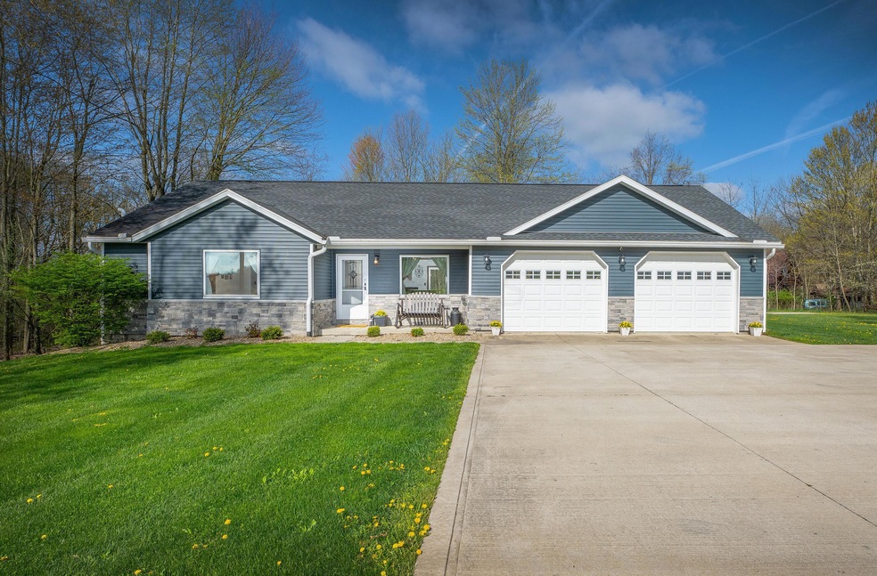 15969 King Rd, Howard, OH 43028 - photo 1