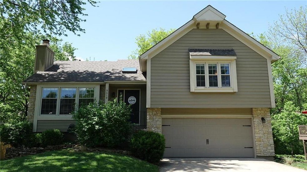 9410 Greenway Ln, Lenexa, KS 66215 - photo 1