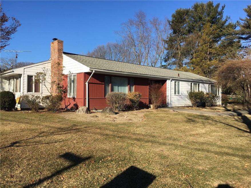 1005 Greenwich Ave, Warwick, RI 02886 - photo 1