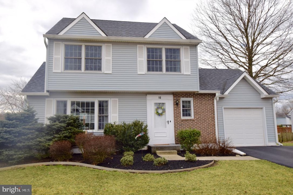 16 Cedar Farms Dr, Newark, DE 19702 - photo 1