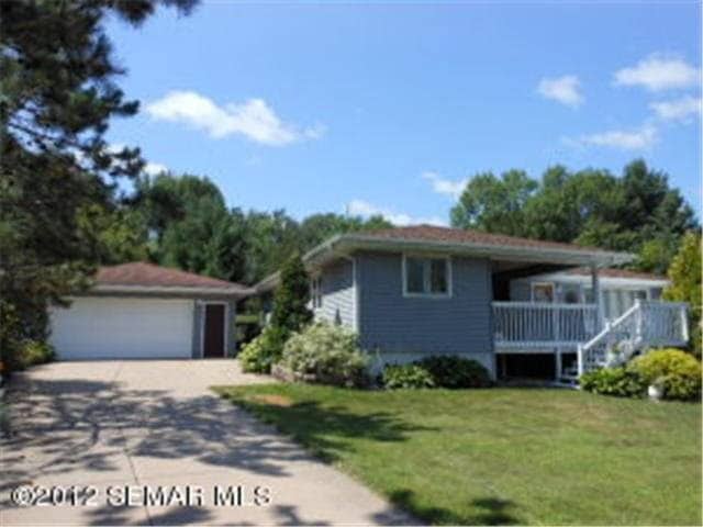 43201 Kings Bluff Dr, Winona, MN 55987 - photo 1
