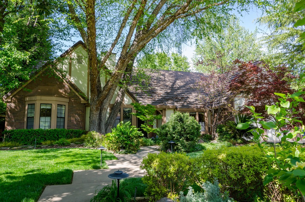 2850 Balaton Ave-2