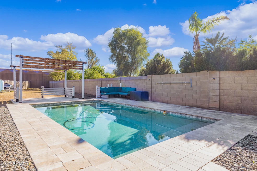 3721 W Geronimo St-29
