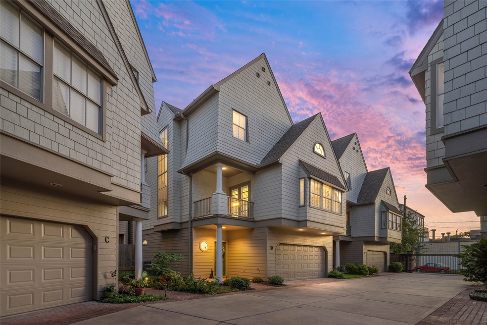 2409 Ralph St unit D, Houston, TX 77006 - photo 1