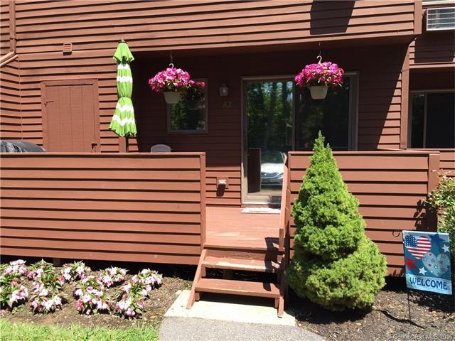Park RIGHT outside your door! Patio area overlooki