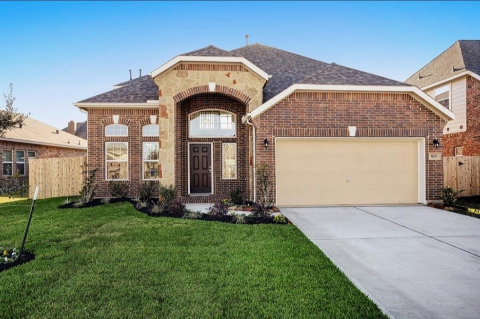 1023 Cash St, Alvin, TX 77511 - photo 1