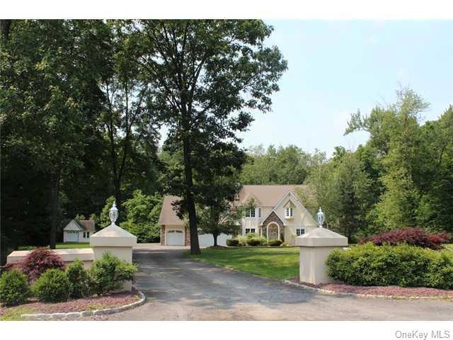 18 Vincent Ln, Wallkill, NY 12589 - photo 1