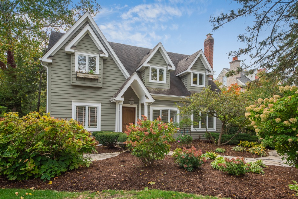 1520 E Forest Ave, Wheaton, IL 60187 - photo 1