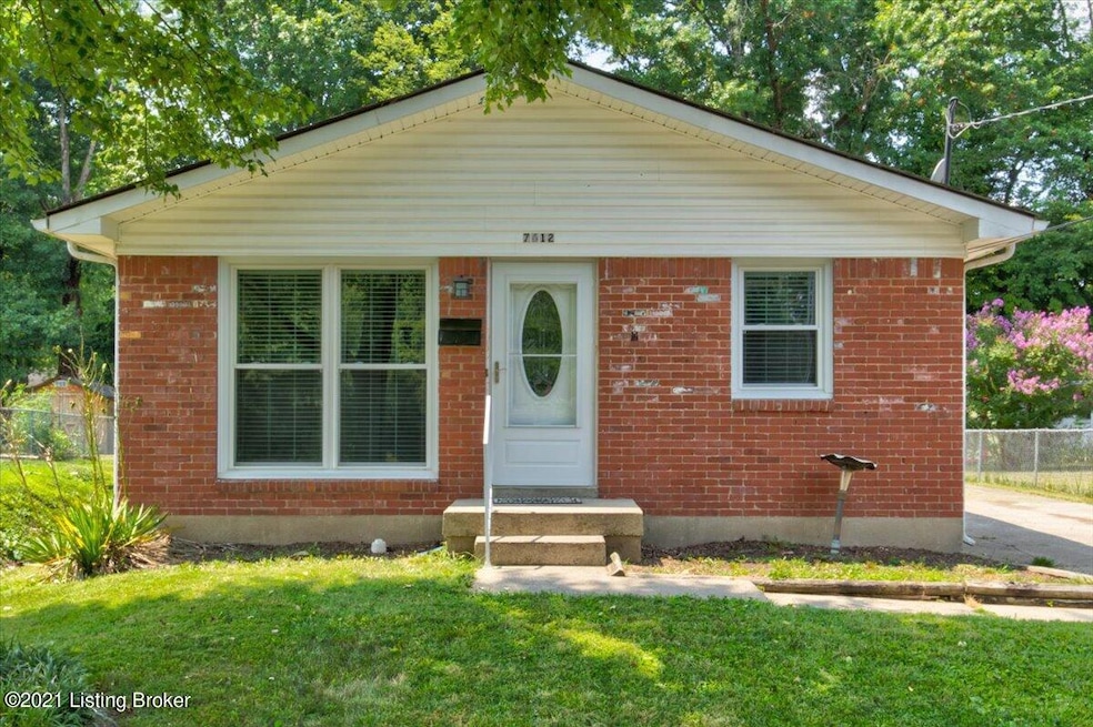 01-7612 Norwich Blvd-1