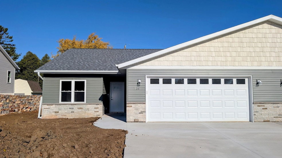 128 Evergreen Ln, Chilton, WI 53014 - photo 1