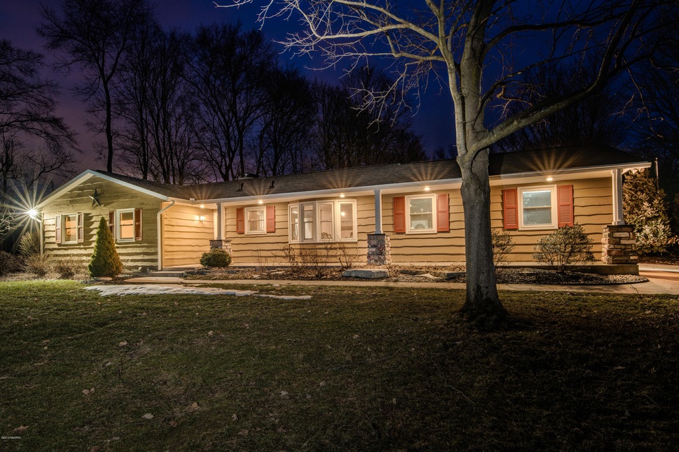 10945 Oakland Dr, Portage, MI 49024 - photo 1