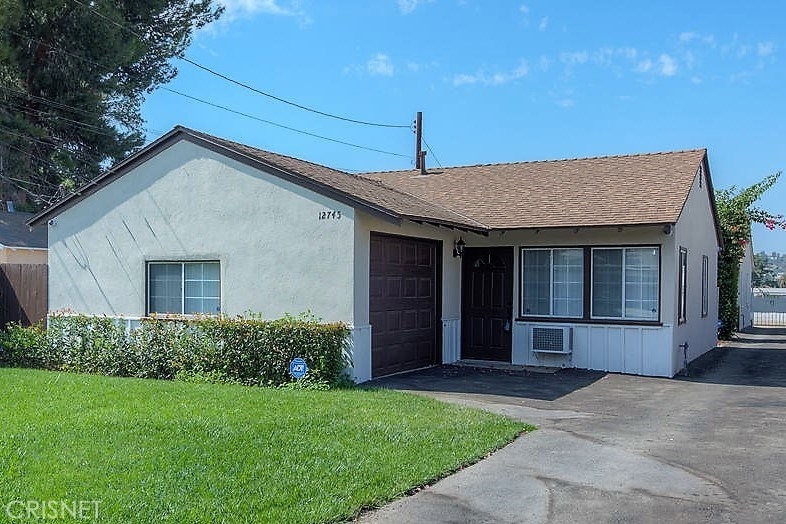 12747 Bradley Ave, Sylmar, CA 91342 - photo 1