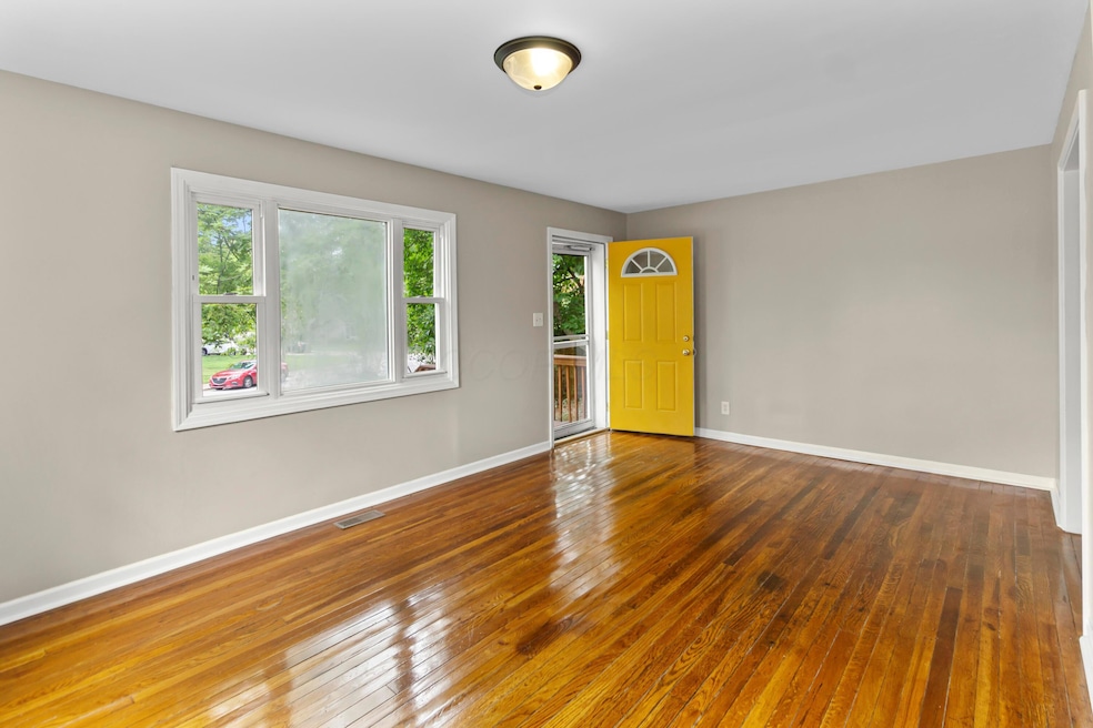 5542 Emerson Ave, Worthington, OH 43085 - photo 1