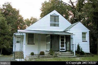 6411 Glenoak Ave, Baltimore, MD 21214 - photo 1