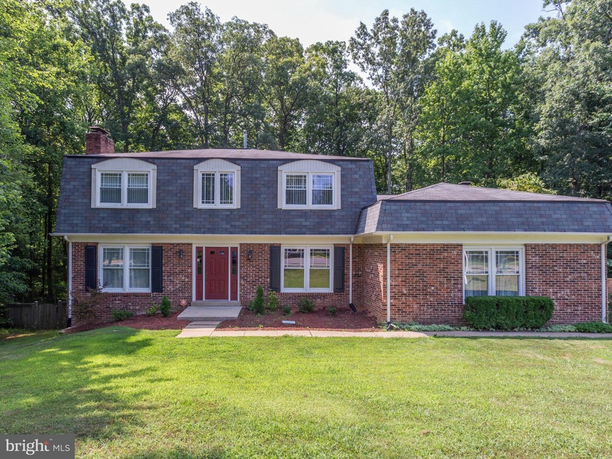 12731 Marboro Ln, Fairfax, VA 22033 - photo 1