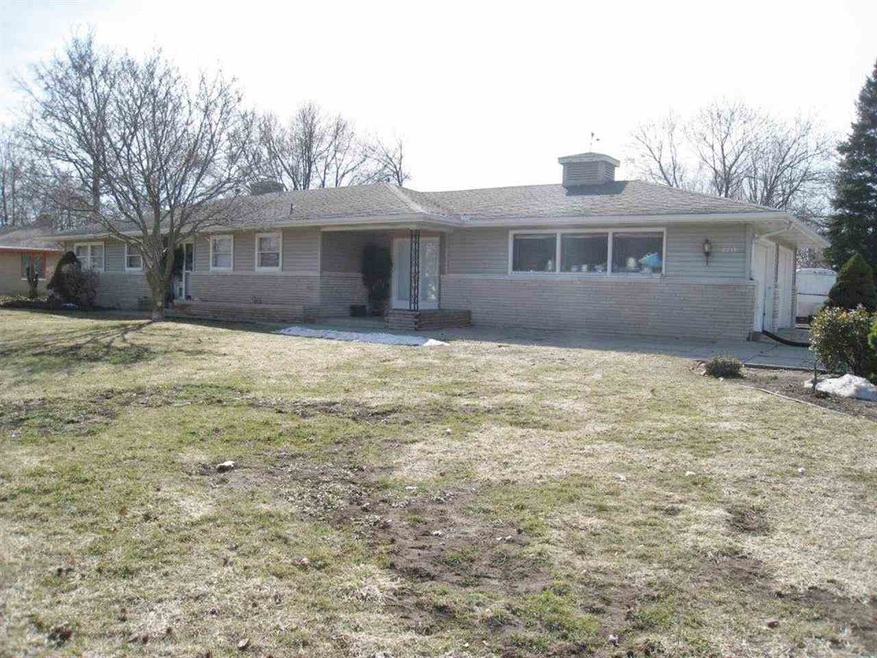 2215 Frances Ave, Elkhart, IN 46517 - photo 1