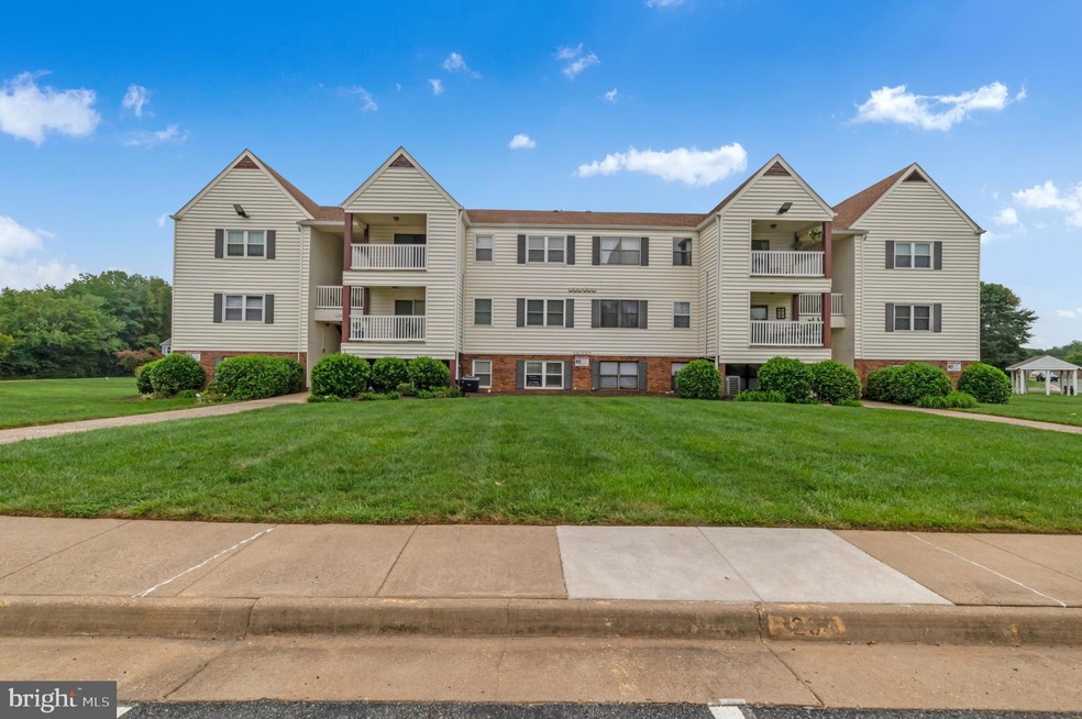 102 Chesterfield Ln unit 102, Stafford, VA 22556 - photo 1