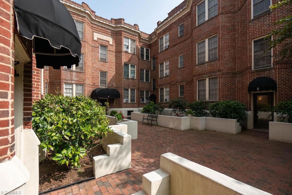 828 N Elm St unit E6, Greensboro, NC 27401 - photo 1