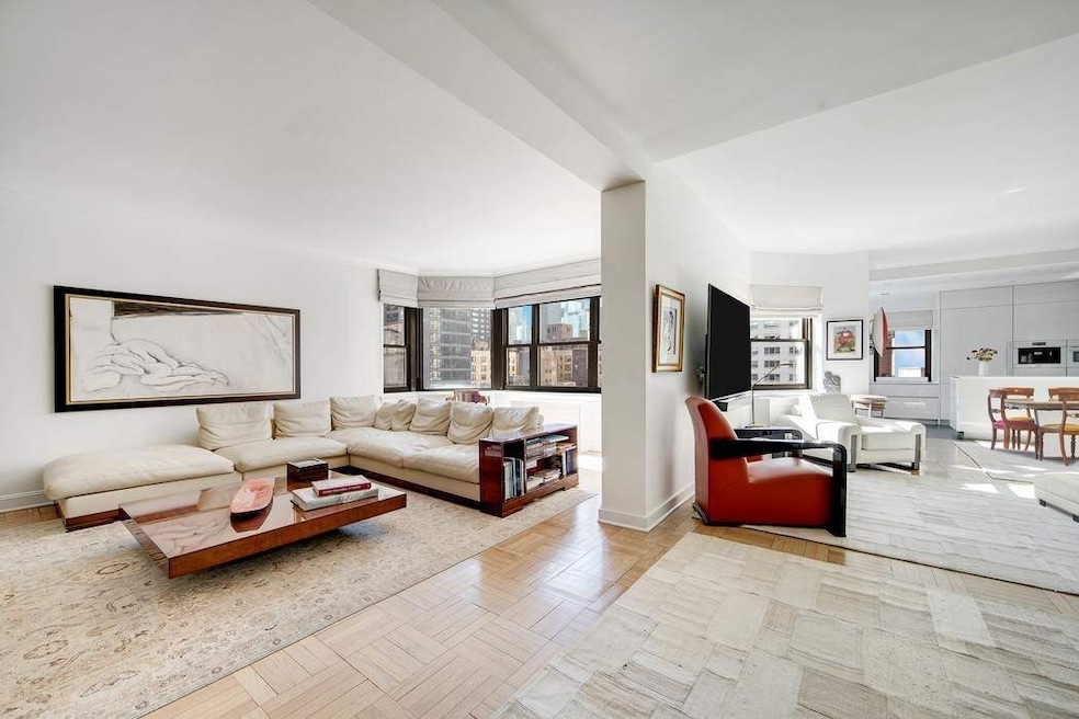 Sold $2,350,000 • Co-Listing Agent