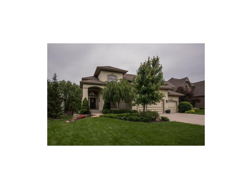 Beautiful setting on a double culdesac lot! Perfec