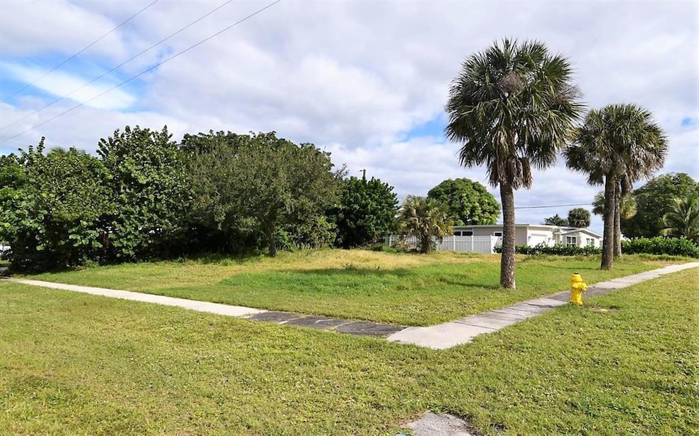 1365 NE Waveland Ave, Jensen Beach, FL 34957 - photo 1