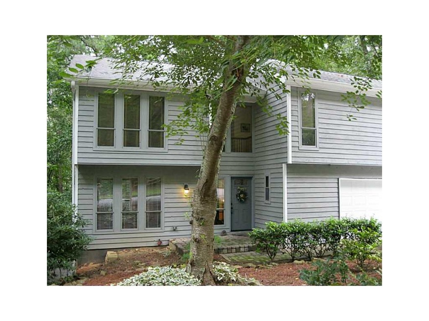 9600 Hillside Dr, Roswell, GA 30076 - photo 1