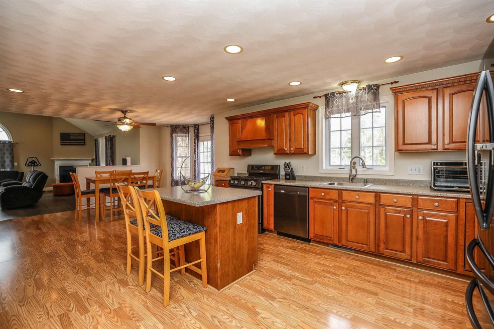 13 Hancock Ln, Pelham, NH 03076 - photo 1