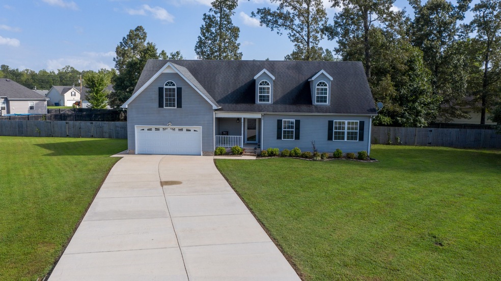 717 Indian Springs Cir, Manchester, TN 37355 - photo 1