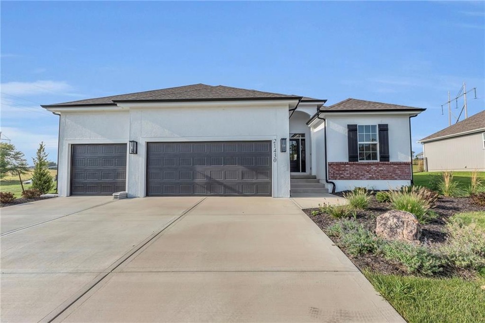 21430 W 189th Terrace, Spring Hill, KS 66083 - photo 1