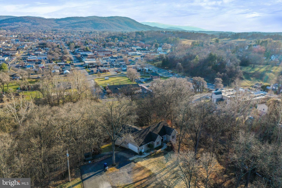 1110 Summit Ave, Front Royal, VA 22630 - photo 1