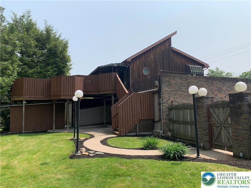 For Rent $1,400/month