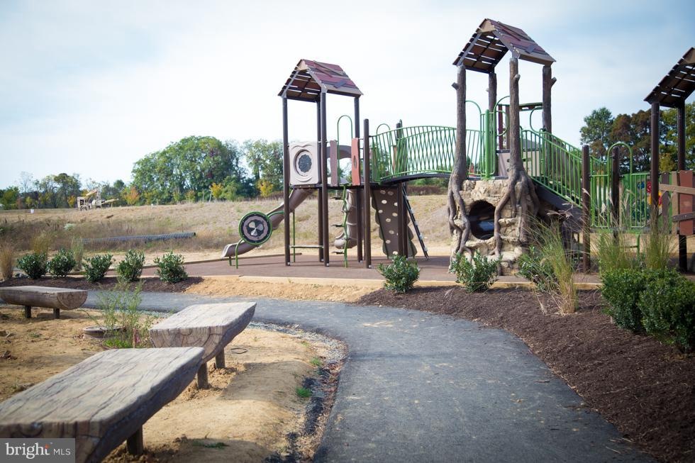 837 Pencoast Dr, Purcellville, VA 20132 - photo 1