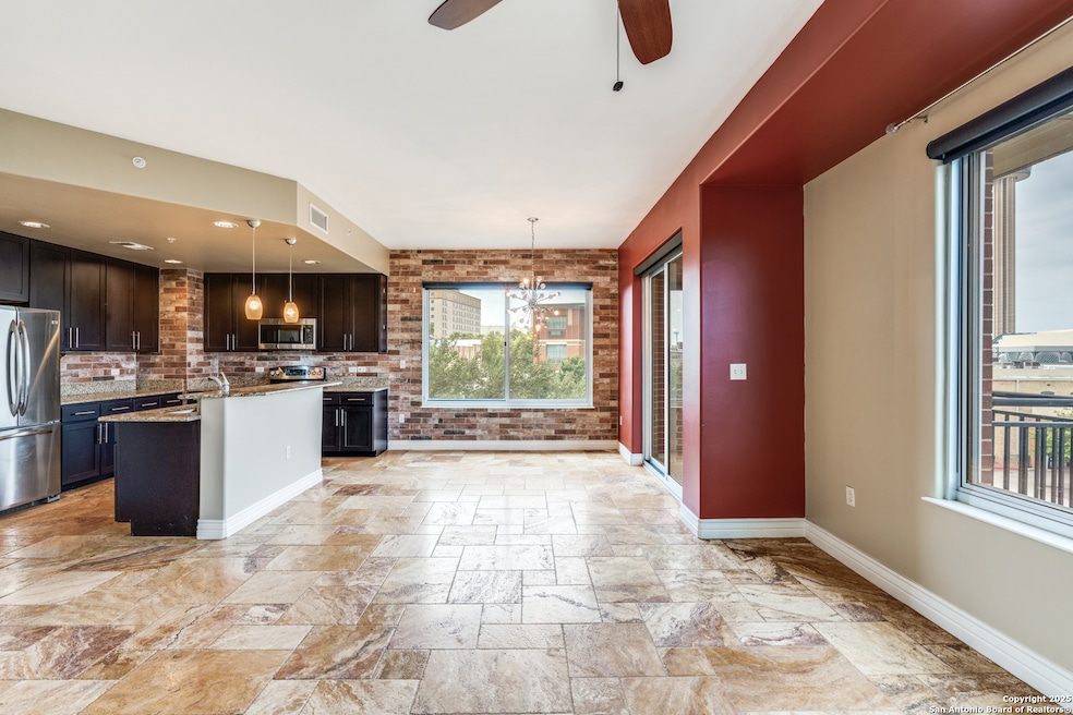 Vidorra unit 307, San Antonio, TX 78202 - photo 1