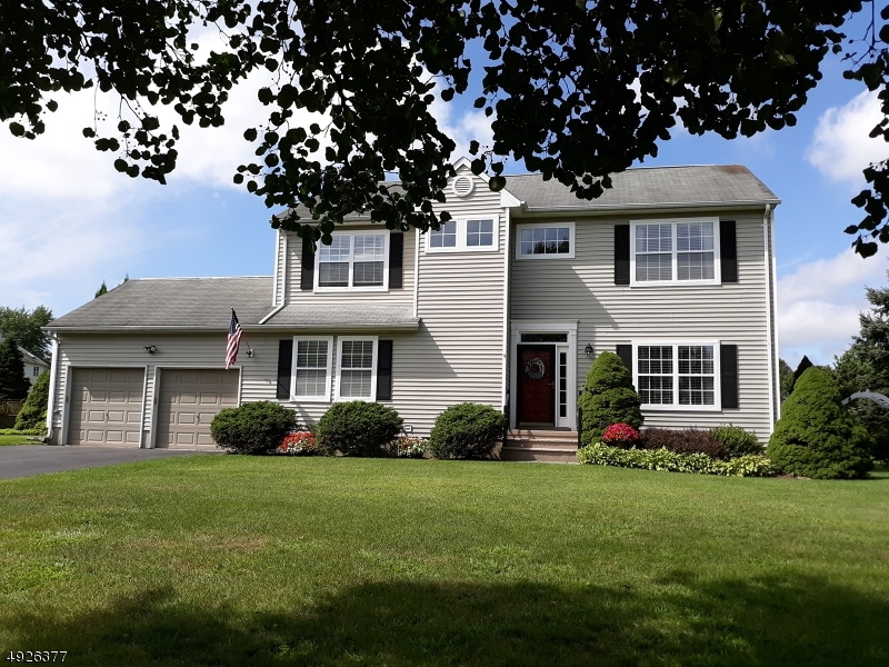 9 Saxton Ln, Hackettstown, NJ 07840 - photo 1