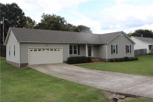 2010 Windsor Dr, Columbia, TN 38401 - photo 1