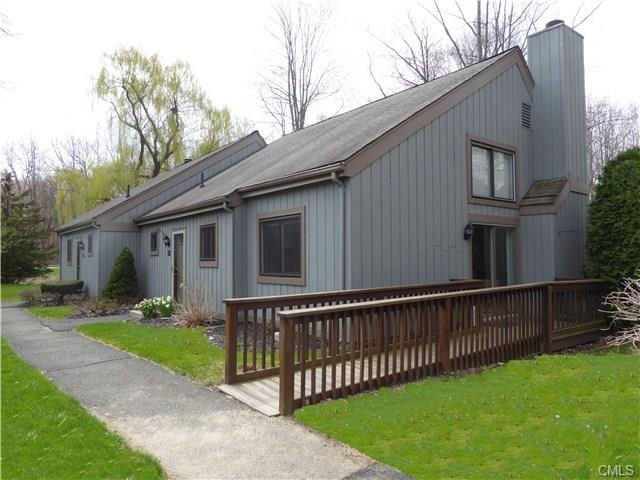 Welcome home to 34 Acorn Lane!