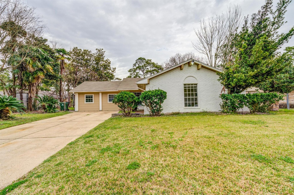 7711 Melanie St, Houston, TX 77016 - photo 1