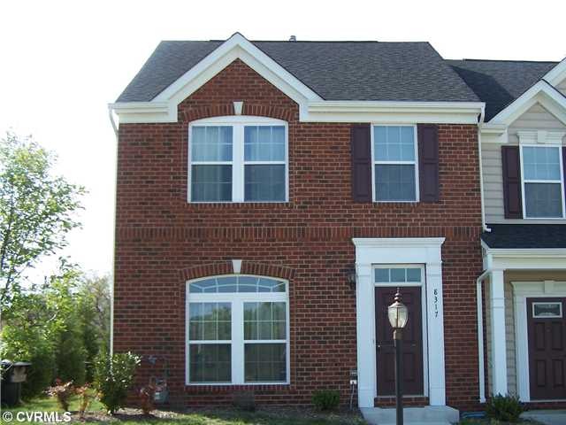 Exterior Front - End Unit