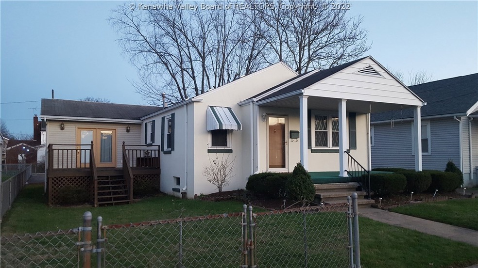 310 20th St, Dunbar, WV 25064 - photo 1