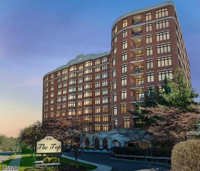 616 S Orange Ave unit 4J, Maplewood, NJ 07040 - photo 1