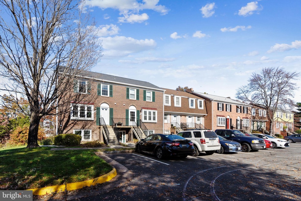 1014B Brixton Ct unit B, Sterling, VA 20164 - photo 1
